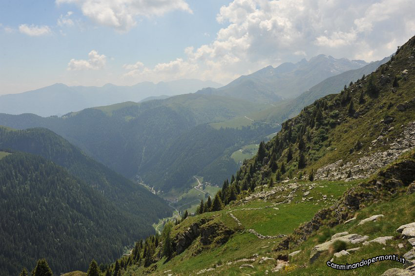 187 Panorama verso il Rifugio Madonna delle Nevi.JPG